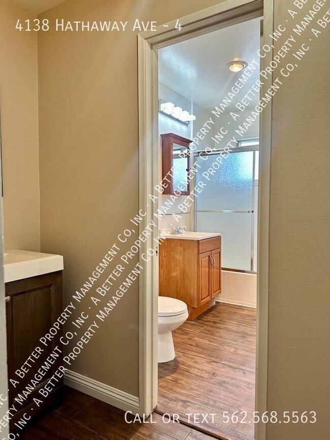 Building Photo - 4138 Hathaway Ave