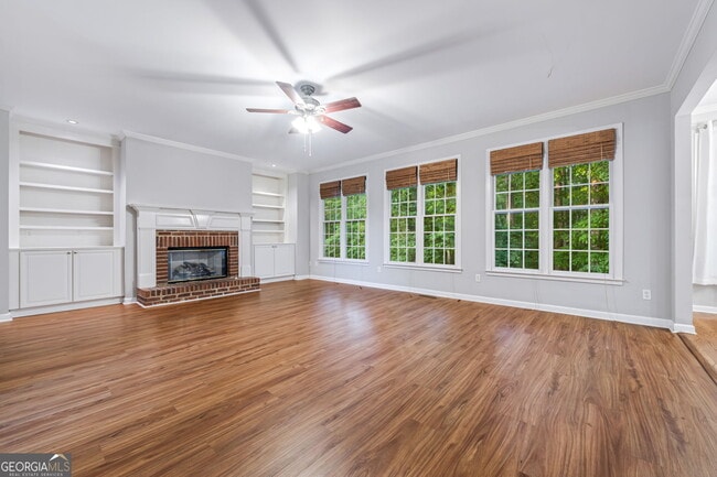 Building Photo - 6875 Ridgefield Dr