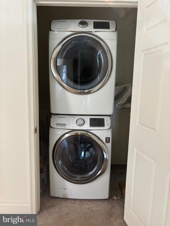 Building Photo - 221 Summit Ave