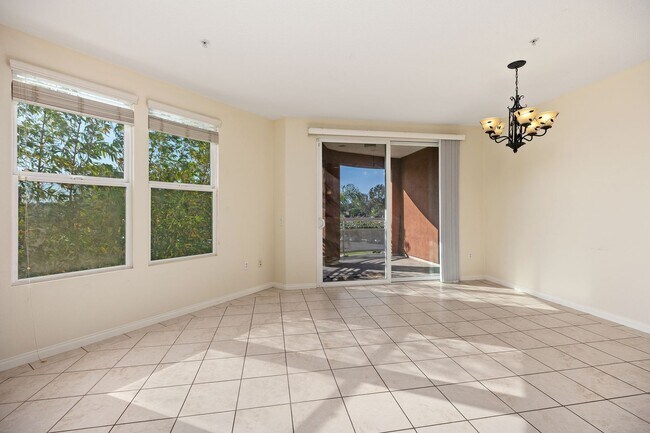 Building Photo - View Condo in Luxury Gated Community