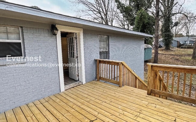 Building Photo - 4756 Hand Ln