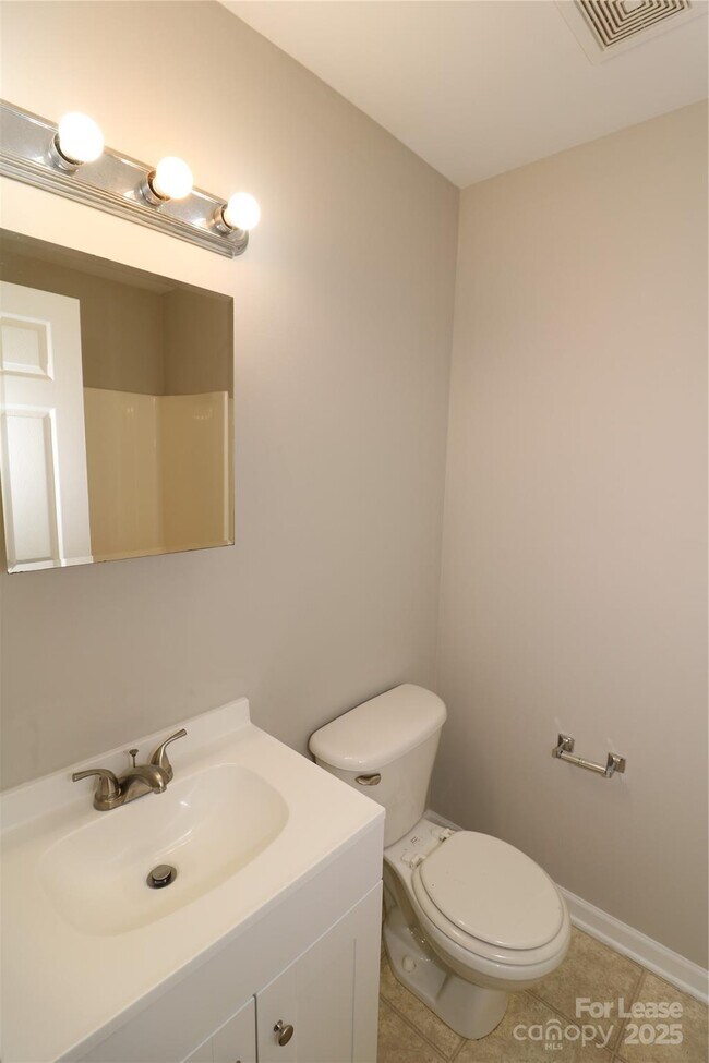 Building Photo - 2558 Carya Pond Ln