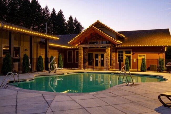 Building Photo - JUST REDUCED! Stunning 2 Bed / 2 Bath with...