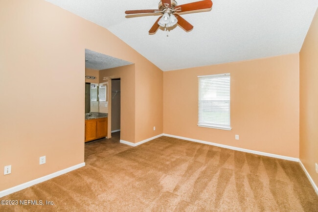 Building Photo - 12290 Cobblefield Cir N