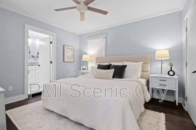 Building Photo - 3813 Pennsylvania Ave