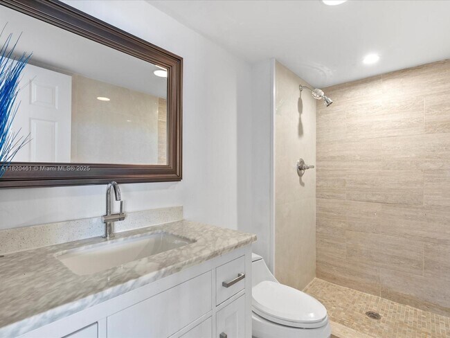 Building Photo - 20335 W Country Club Dr
