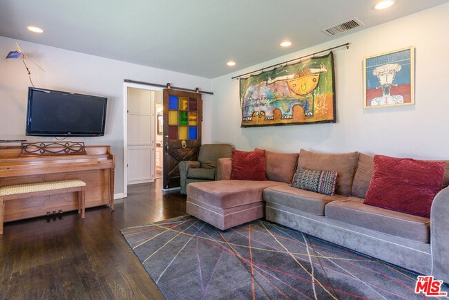 Building Photo - 6601 Rubio Ave