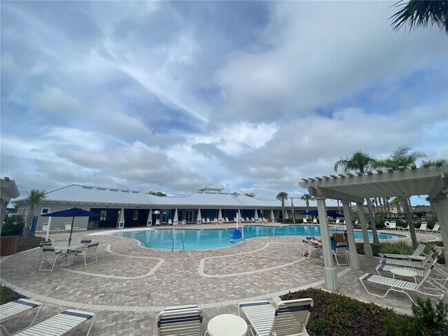 Building Photo - 2906 Suncoast Plains Dr