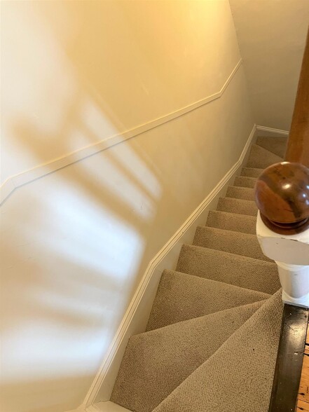 Building Photo - 30 Healey St