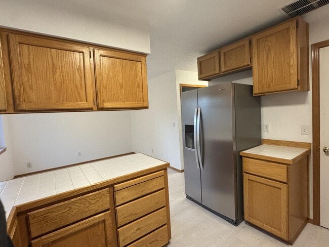 Building Photo - 4534 SW Pasadena St