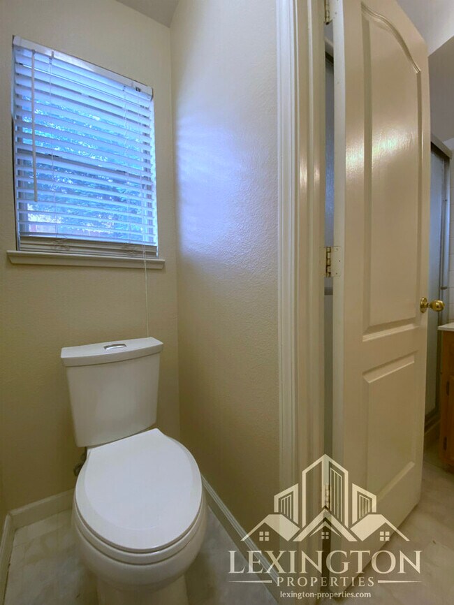 Building Photo - Lovely Updated, 3BD/2BA Home Available in Rocklin, off Stanford Ranch Rd. near Breen Park!