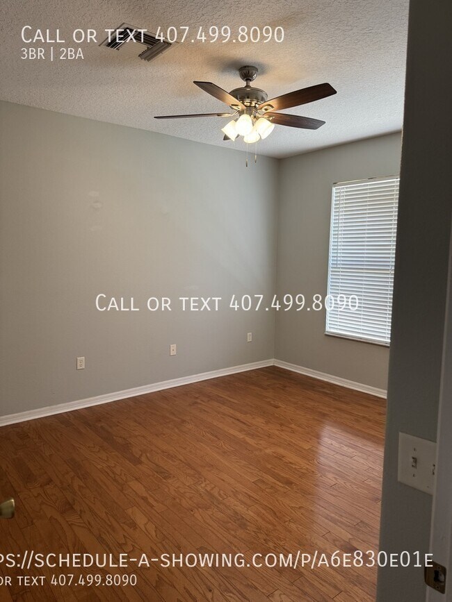 Building Photo - 13500 Biscayne Dr