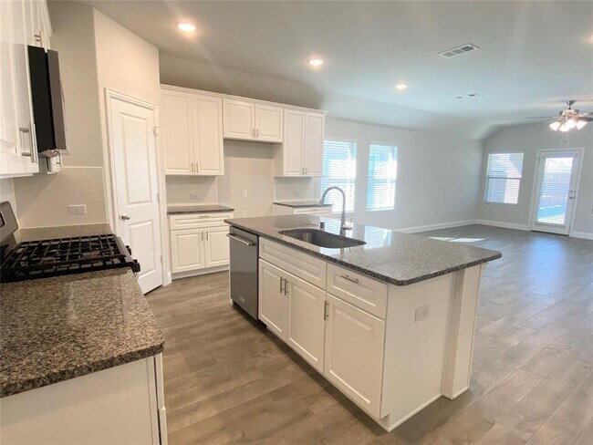 Building Photo - 3821 Bennett Trail