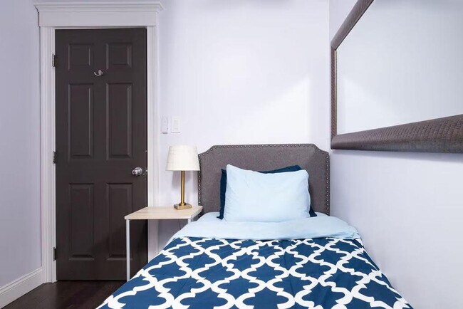 Building Photo - 7 Summit Ave