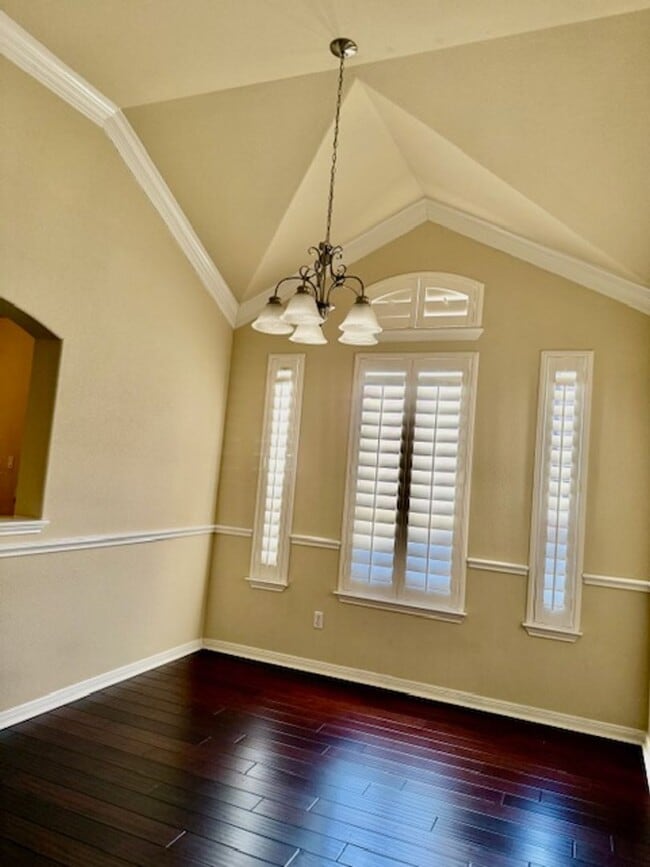 Building Photo - Beautiful one story stone home in Estates at Settlers Park