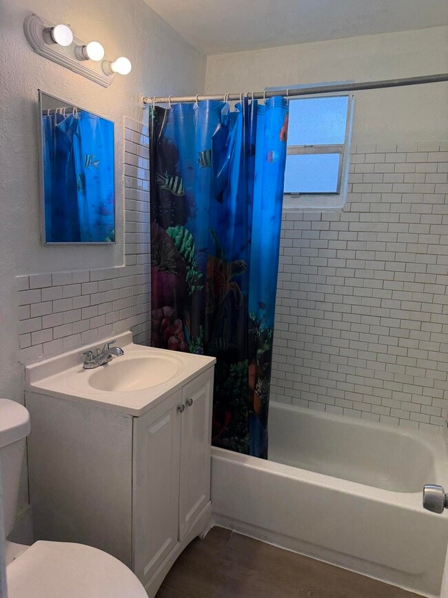 Building Photo - 245 SW 14th Ave