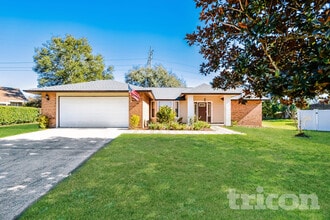 Building Photo - 801 Maraval Ct