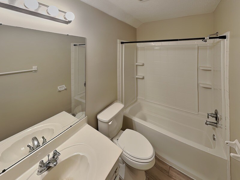 Building Photo - 1253 Travers Ln