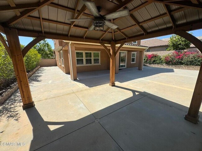 Building Photo - 446 Almond Ln