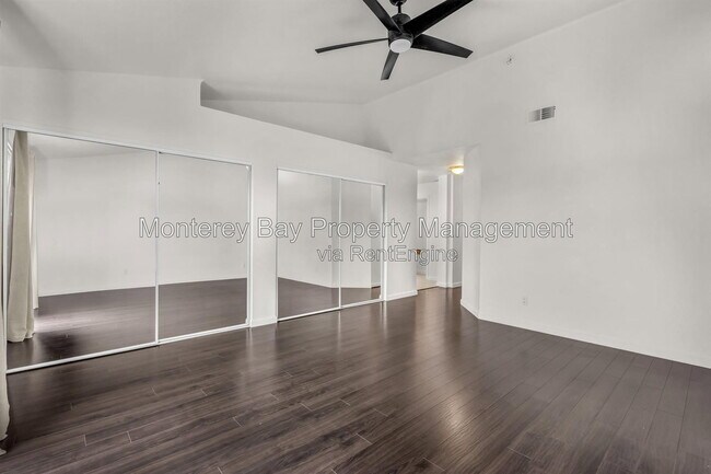 Building Photo - 383 Hillcrest Ave