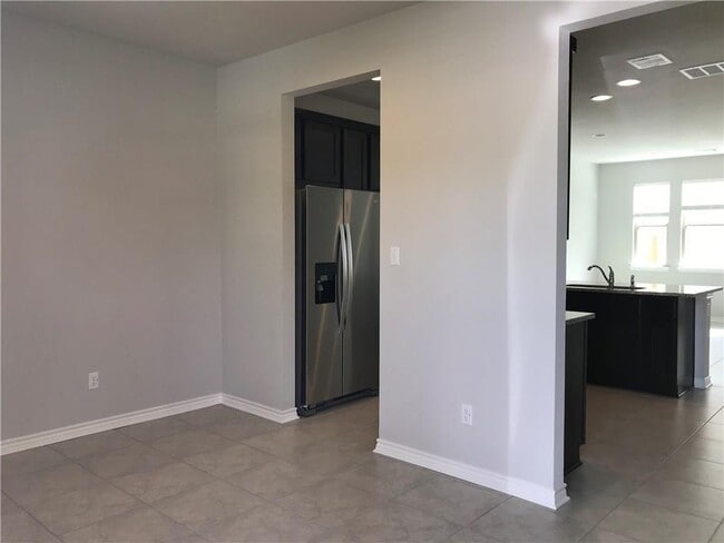 Building Photo - 1721 Artesian Spgs Xing