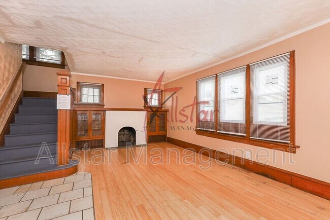 Building Photo - 458 Hillwood Dr
