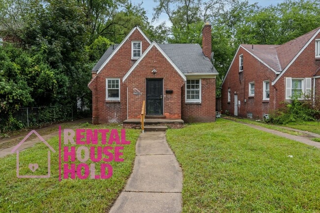 Building Photo - Summer Special~ 3 BEDROOM 1 BATH BUNGALOW ...
