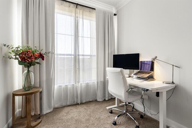 Building Photo - 7701 Rialto Blvd