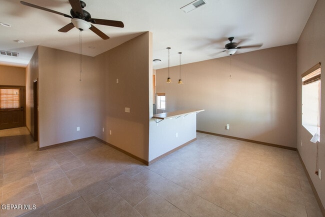 Building Photo - 326 Coates Dr