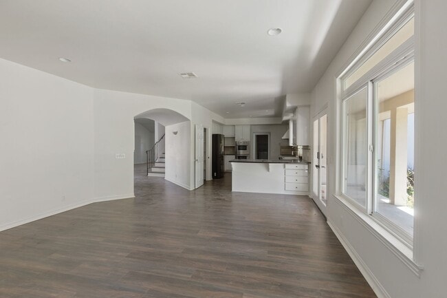 Building Photo - Elegant 5-Bedroom Estate with Pool in Prime Woodland Hills