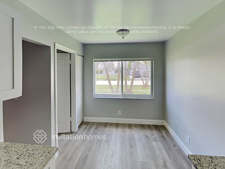 Building Photo - 2504 NW 98th Ln