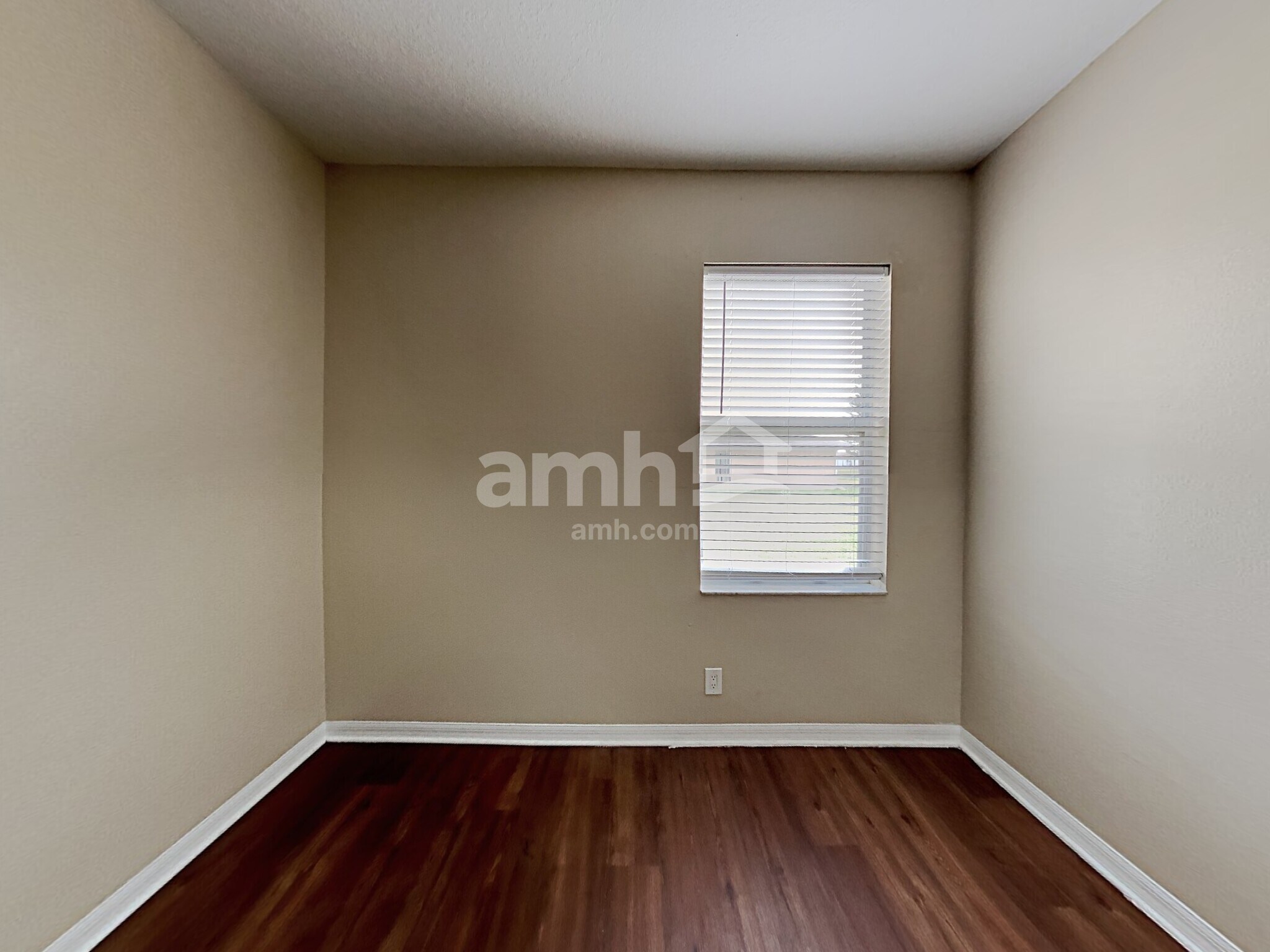 Building Photo - 2302 SW Webster Ln