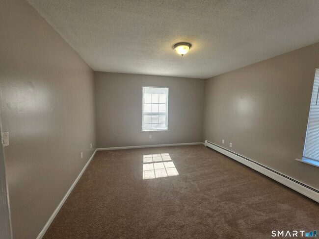 Building Photo - 15 Mc Donald Ave