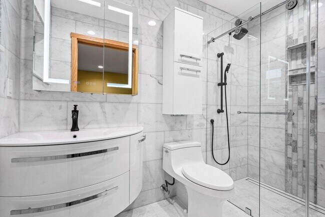 Building Photo - 289 Cape Cod Cir