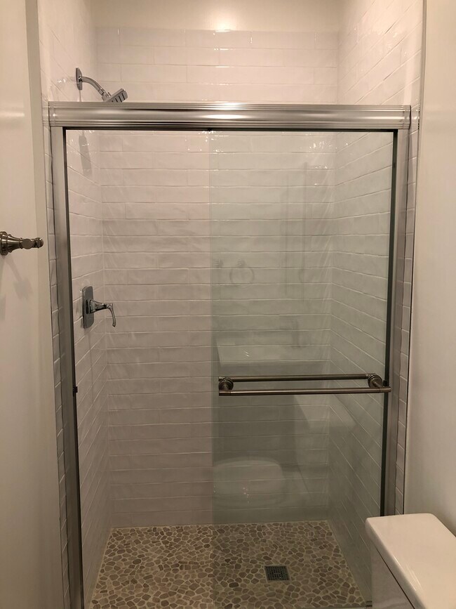 Building Photo - 7539 Royer Ave