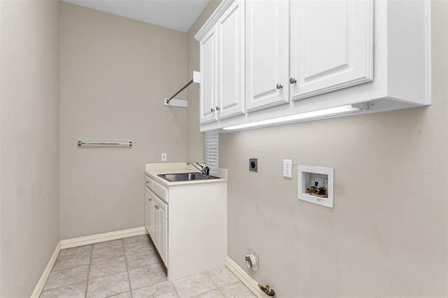 Building Photo - 1210 Creekwood Dr