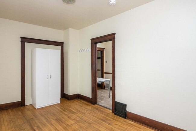 Building Photo - 112 Adams St