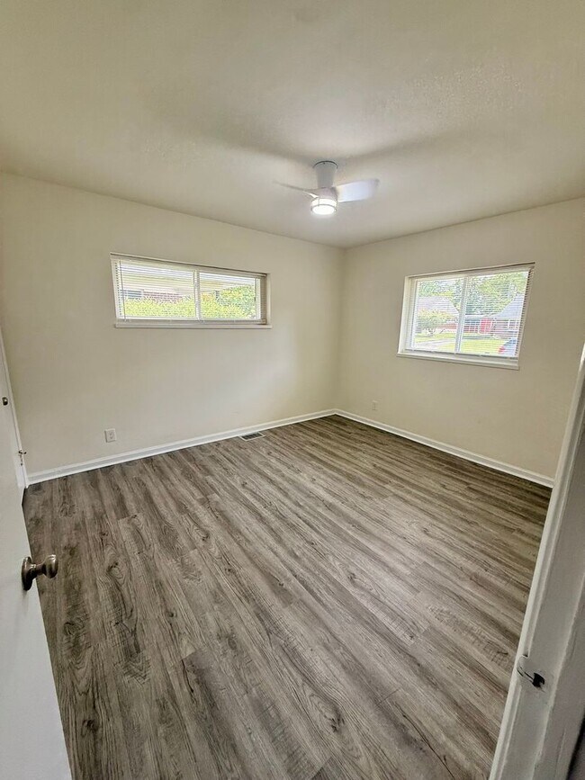 Building Photo - Beautifully Updated 3-Bedroom Brick Ranch in Kettering