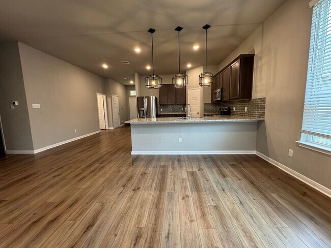 Building Photo - 1312 Dowdy Dr