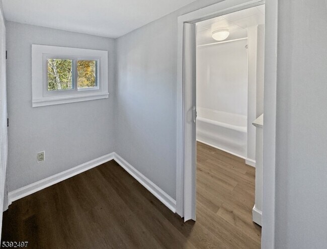 Building Photo - 5 Orams Ln