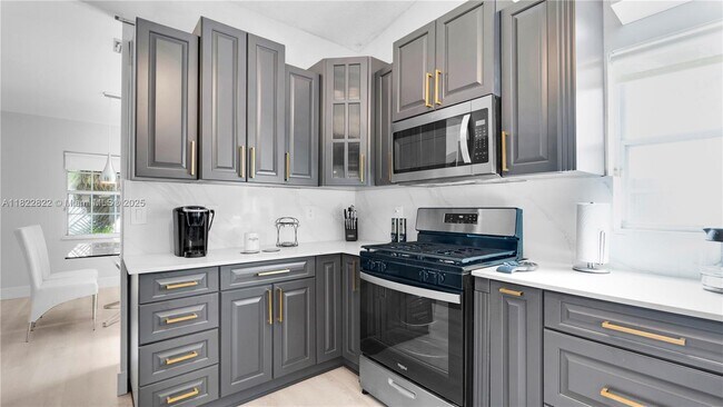Building Photo - 8356 SW 158th Ave