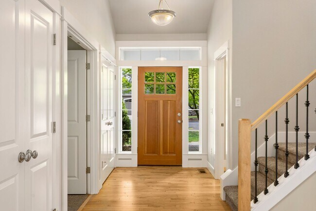 Building Photo - 345 Timber Creek Dr