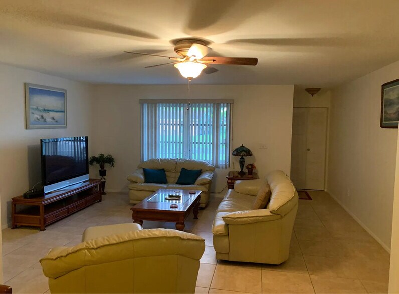 Building Photo - 6232 Morning Ave