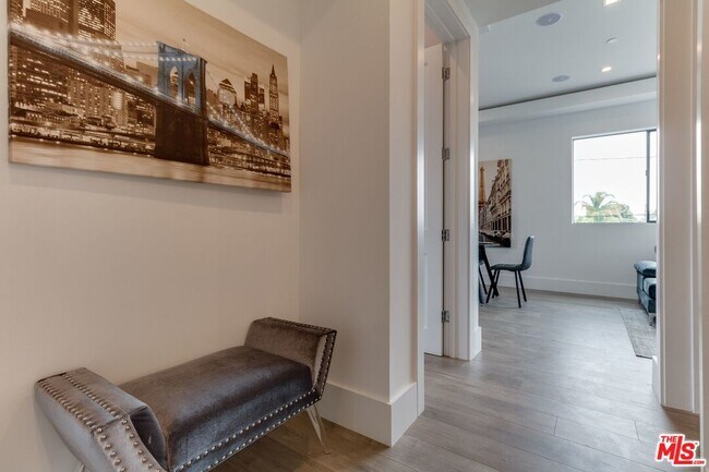 Building Photo - 4830 1/2 Pickford St