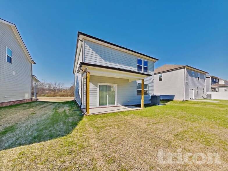 Building Photo - 251 W Millbrook Dr