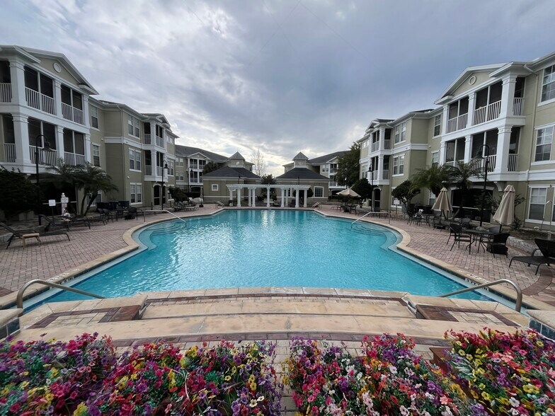 Building Photo - 8290 Gate Pky W