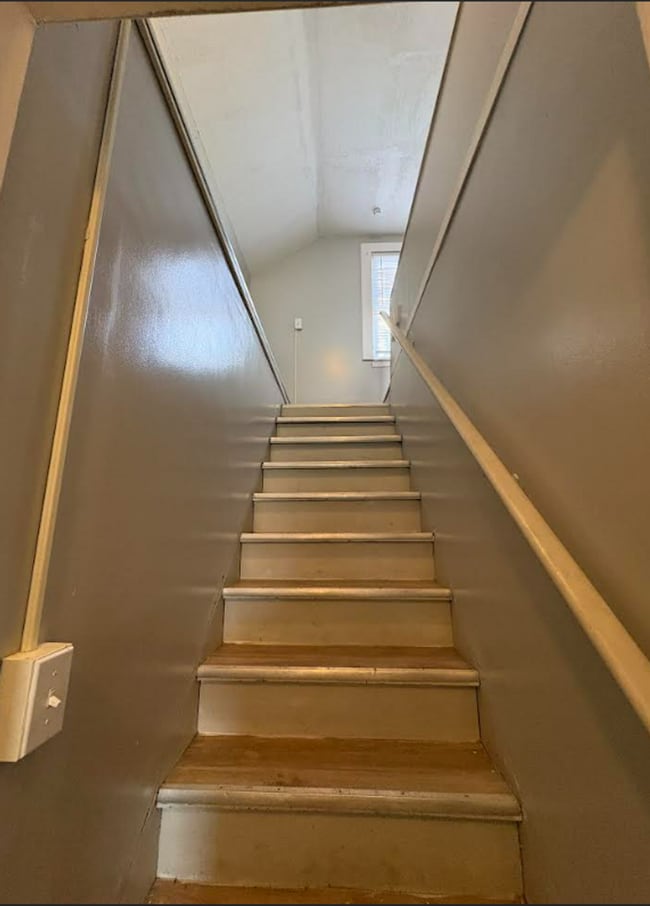 Building Photo - 2669 Electric- 3 BEDS & 2 BATH FOR RENT!