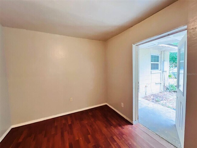 Building Photo - 422 Rock Pit Rd