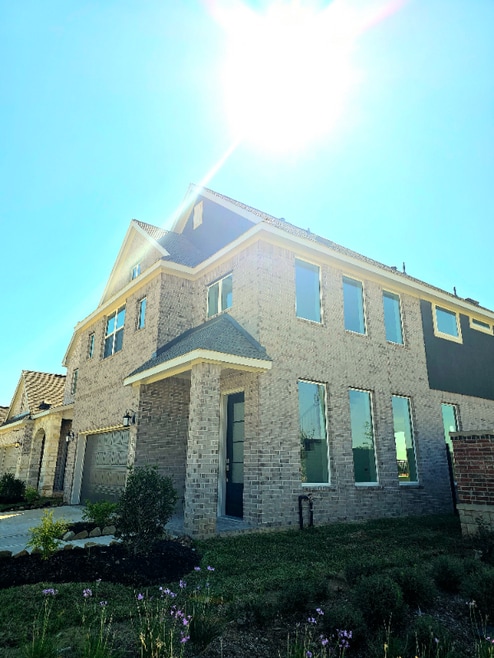 Building Photo - 27139 Blue Pool Dr