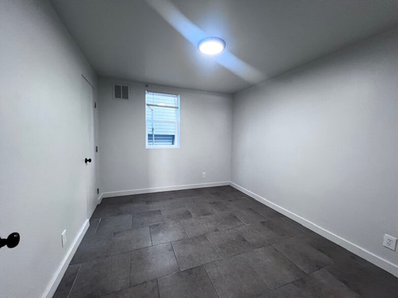 Building Photo - 1037 Peralta St